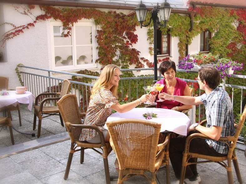 Akzent Hotel Meerfraeulein Wemding Esterno foto