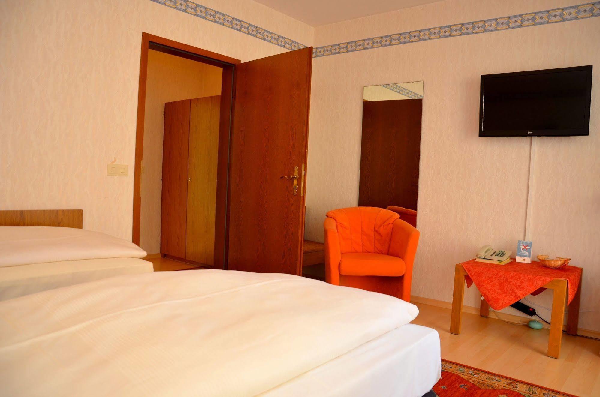 Akzent Hotel Meerfraeulein Wemding Esterno foto